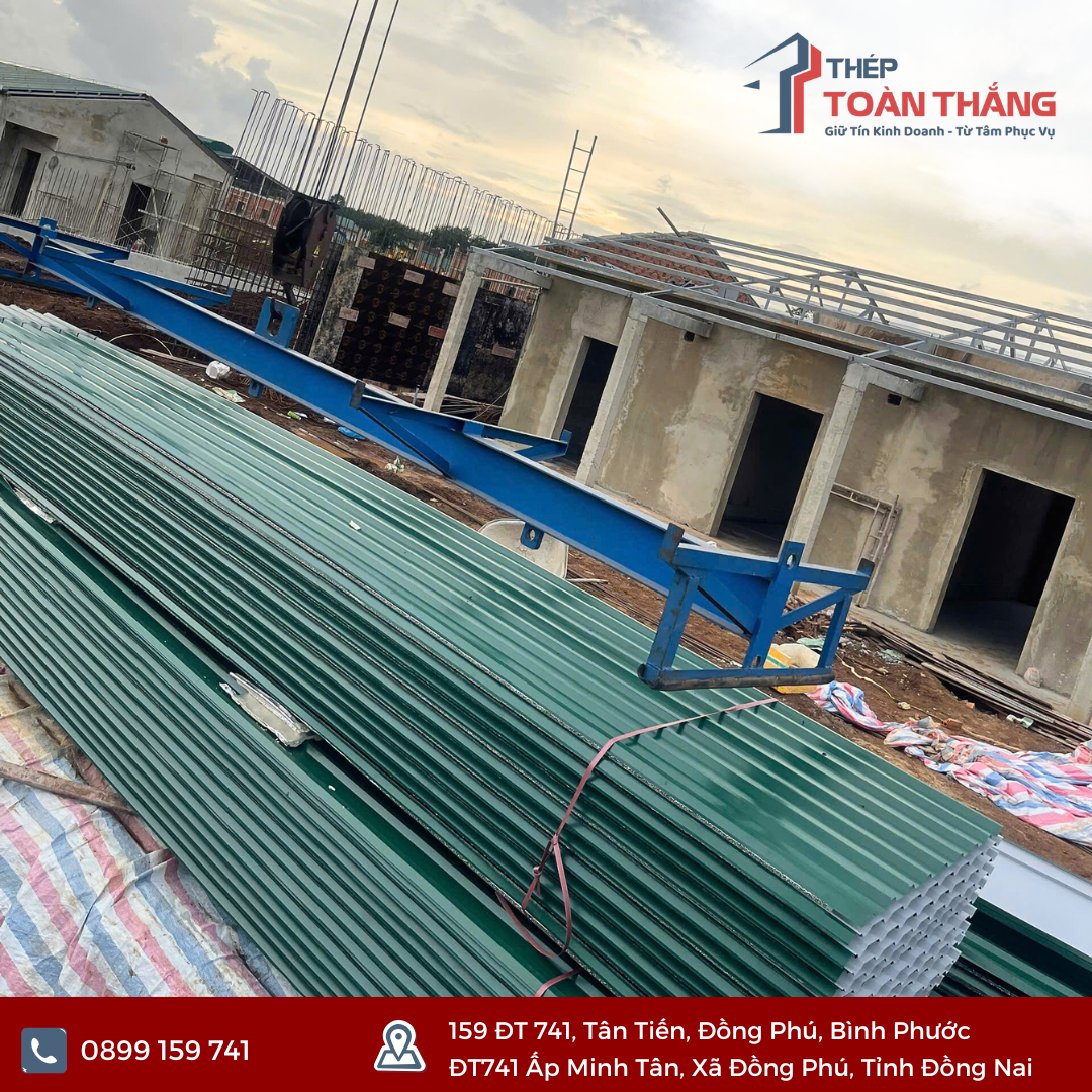 Tôn Lạnh Màu Là Gì? Ưu Điểm, Ứng Dụng và Lý Do Nên Chọn Cho Nhà Ở